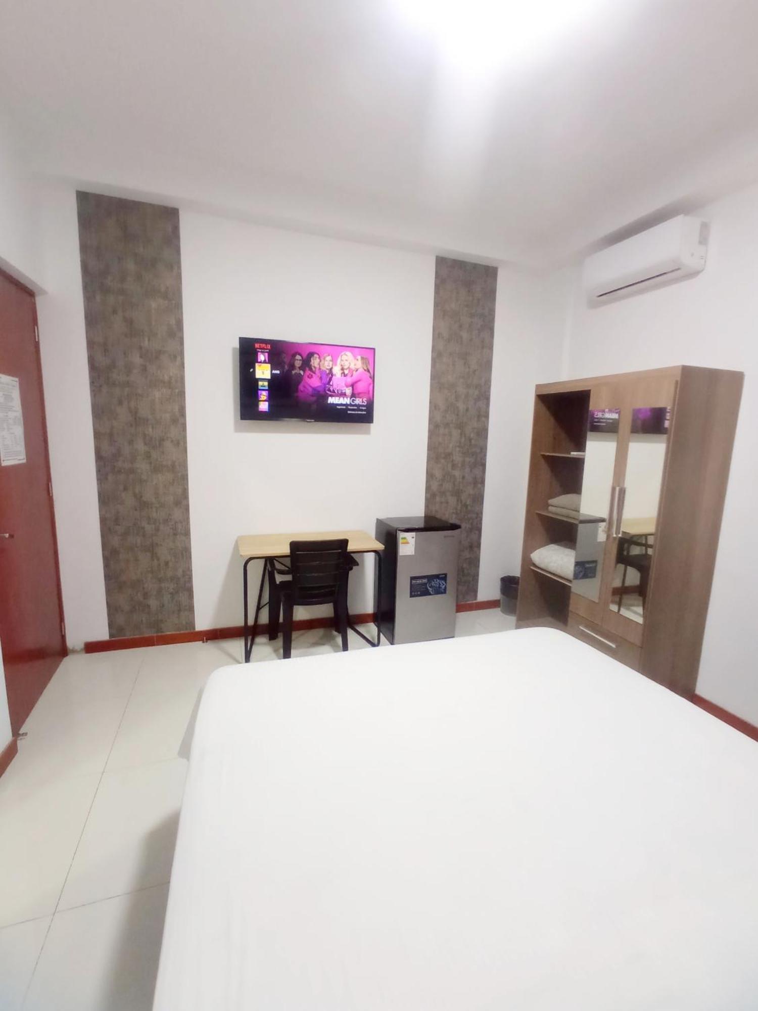 Deluxe Hotel Talara - A 5 Minutos Del Aeropuerto Y Plaza De Armas Bagian luar foto